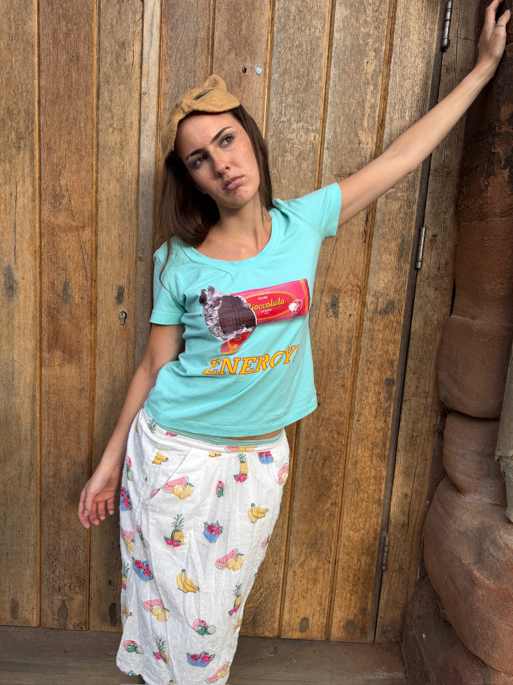 Vintage Moschino turquoise chocolate graphic tee!