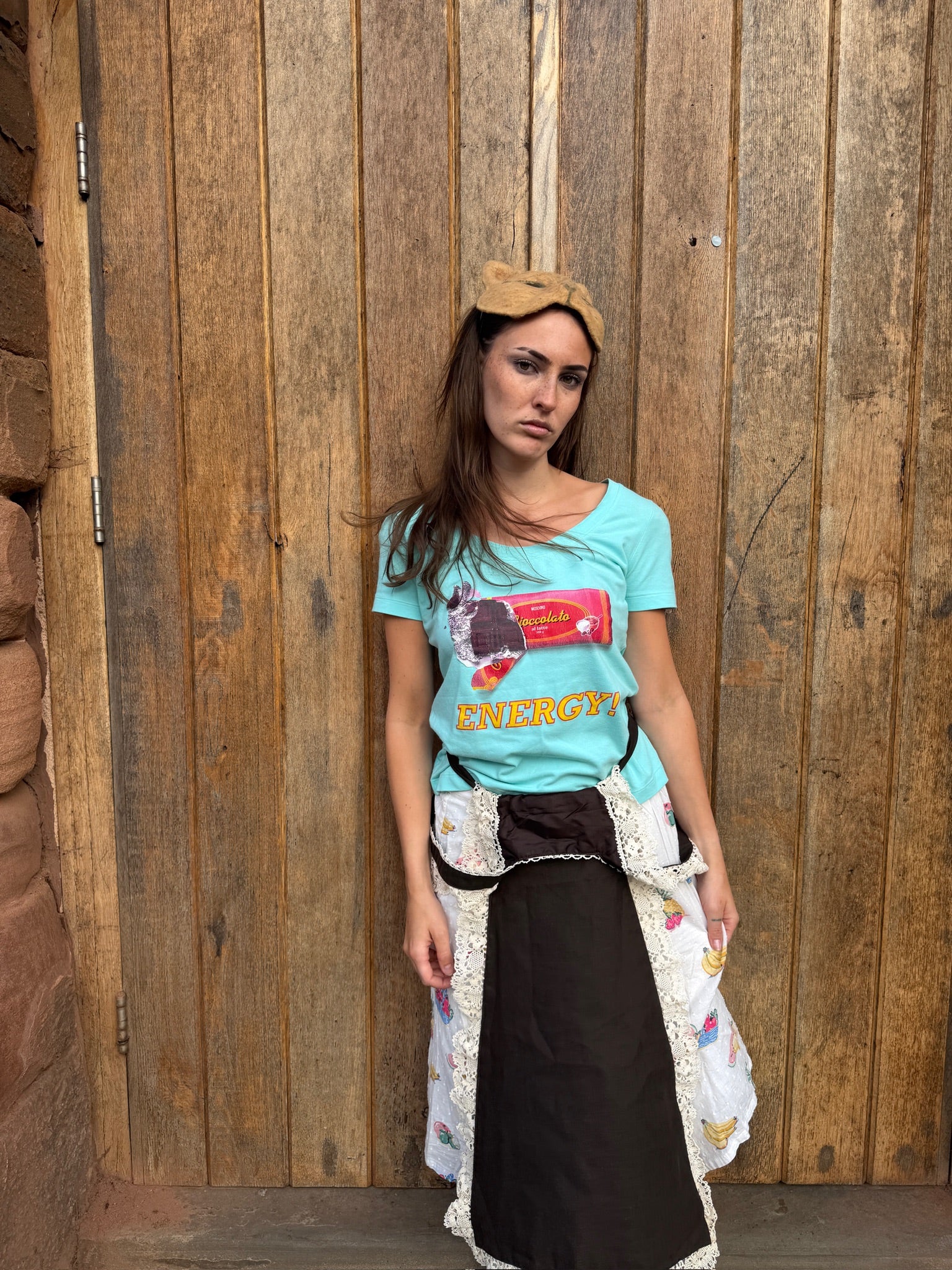 Vintage Moschino turquoise chocolate graphic tee!